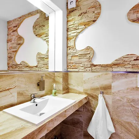 Luxurious Costa Del Sol *