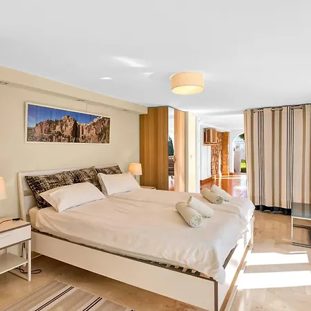 Ferienhaus Luxurious Costa Del Sol