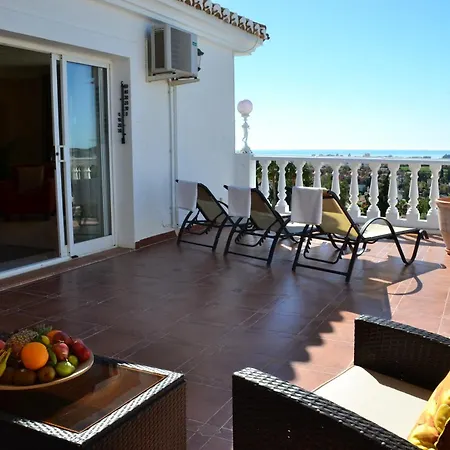 בית נופש Luxurious Costa Del Sol פואנגירולה