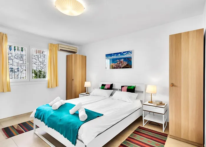 Luxurious Costa Del Sol פואנגירולה