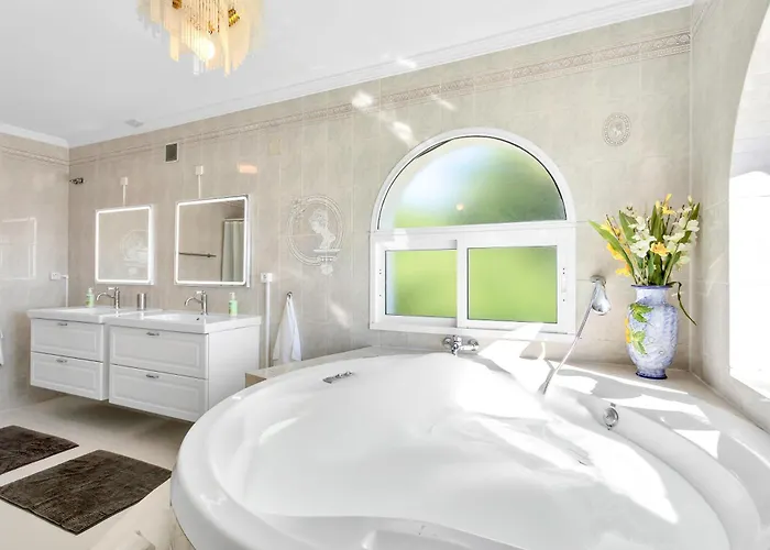 Luxurious Costa Del Sol